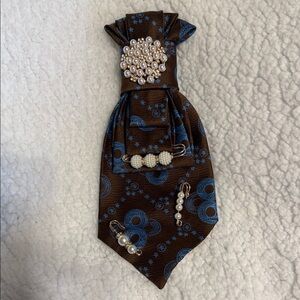 Brown & Blue Patterned Necktie Necklace with Pearl Brooches